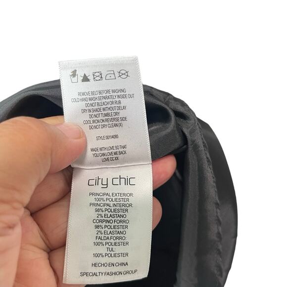 City Chic Poppy Spot Dress Floral with Polka Dot Mesh Overlay Black Multi 16 - Picture 9 of 10